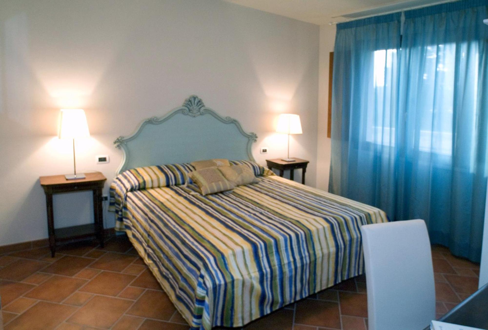 Le Corti Del Sole Residence Venturina Terme Extérieur photo