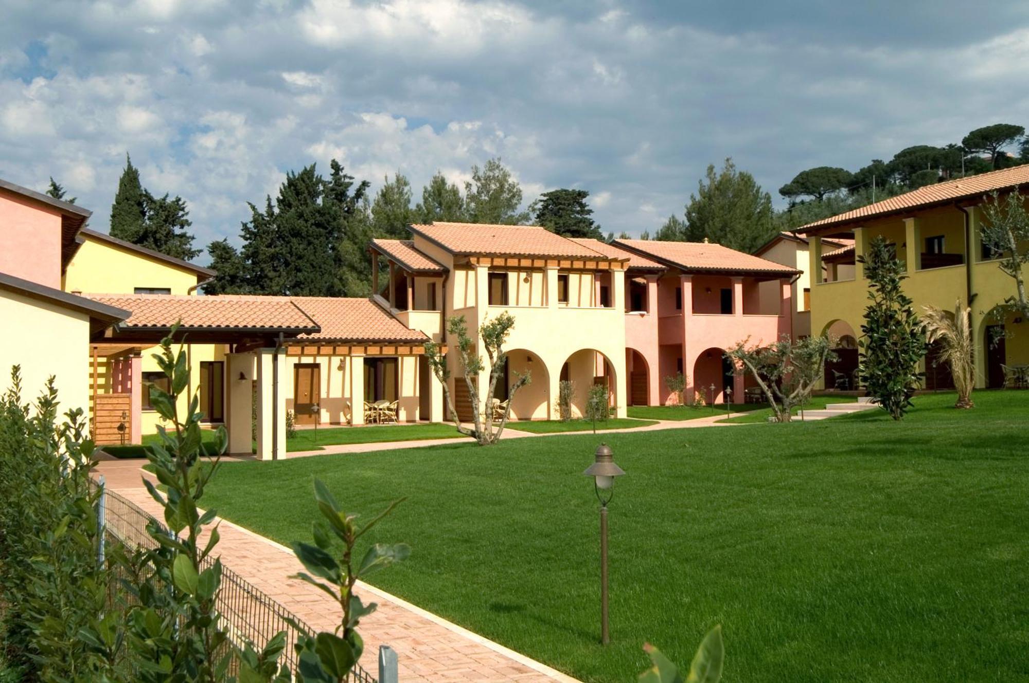 Le Corti Del Sole Residence Venturina Terme Extérieur photo