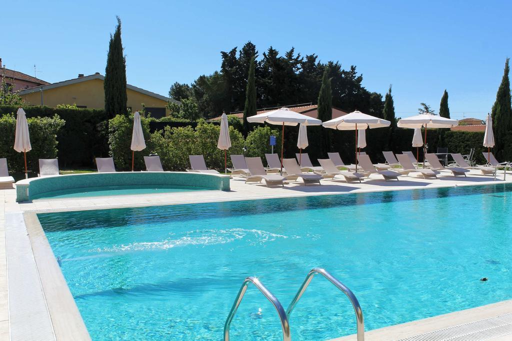Le Corti Del Sole Residence Venturina Terme Extérieur photo
