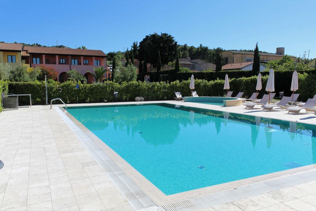 Le Corti Del Sole Residence Venturina Terme Extérieur photo