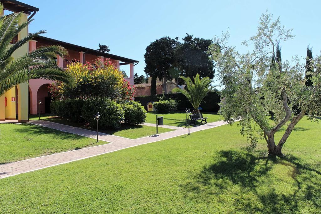 Le Corti Del Sole Residence Venturina Terme Extérieur photo