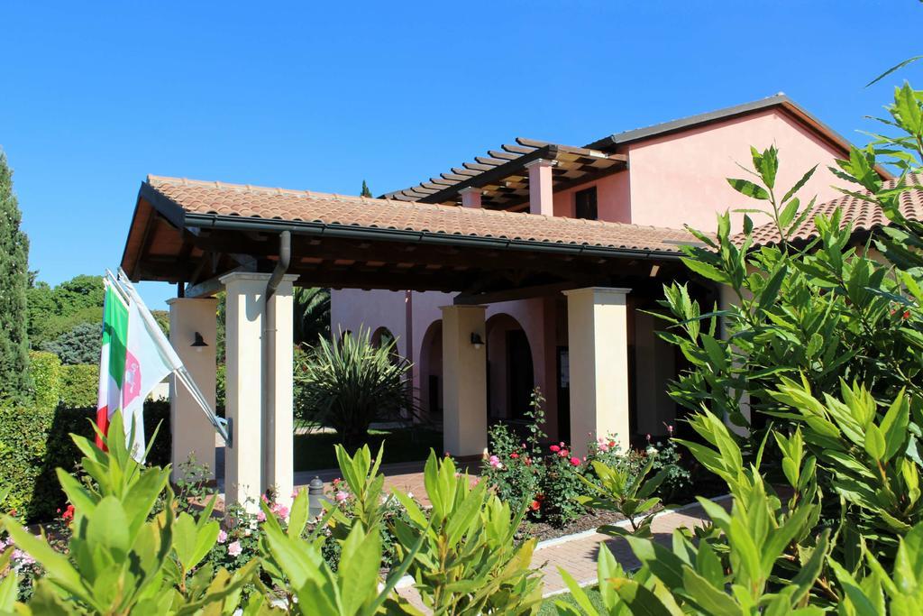 Le Corti Del Sole Residence Venturina Terme Extérieur photo